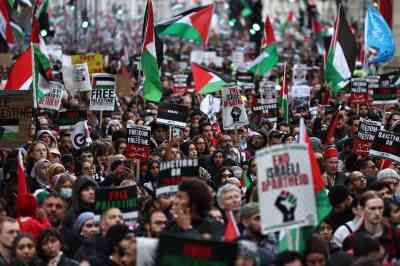 A pro-Palestinian protest in London on Saturday was attended by an estimated 100,000 people.
/p
pA man was filmed shouting 