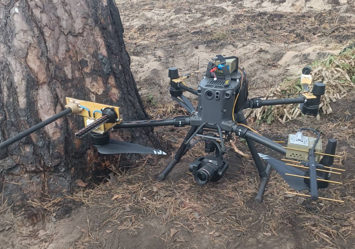 A Ukrainian Armed Forces' Matrice 300 RTK drone with relay antennas for FPV drones. Photo credits: Charitable Foundation 