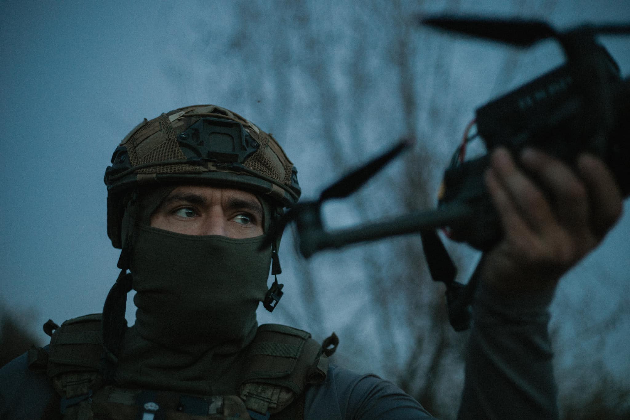 A Ukrainian soldier with a drone.
/p
p2024. Ukraine.
/p
pPhoto credits: Robert Brovdi