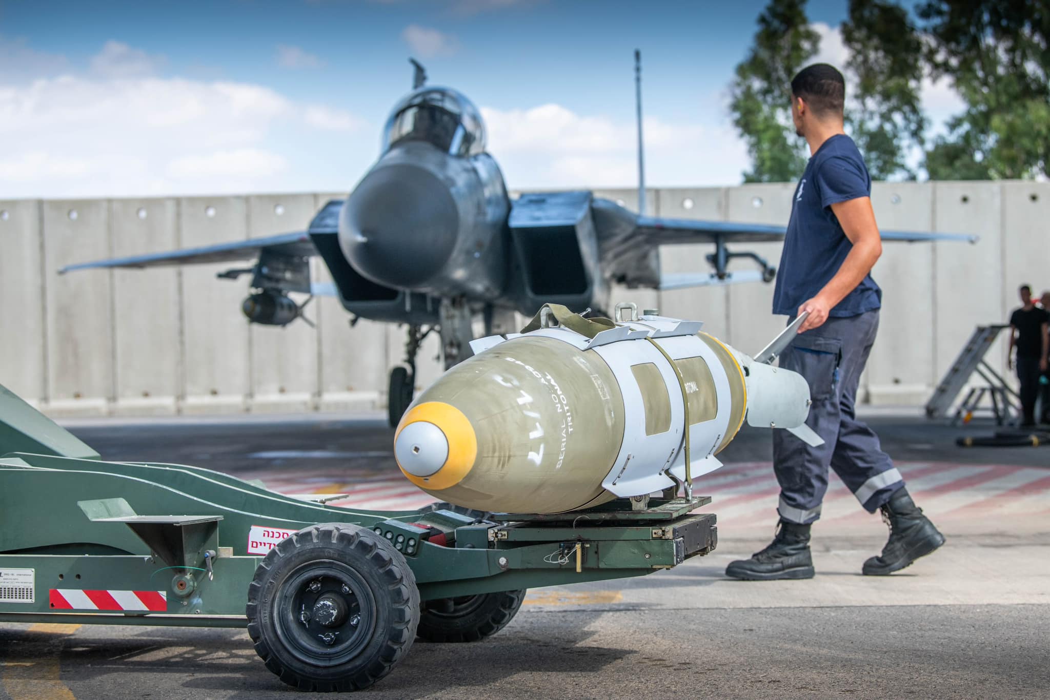 F-15 ?? ????????? ????? ? ?????????? JDAM. ???????
/p
p2023. ???????. ????: ????????? ???? ???????