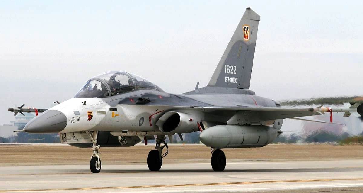 Litak AIDC F-SK-1 Ching-kuo. Foto z vidkritix dzherel