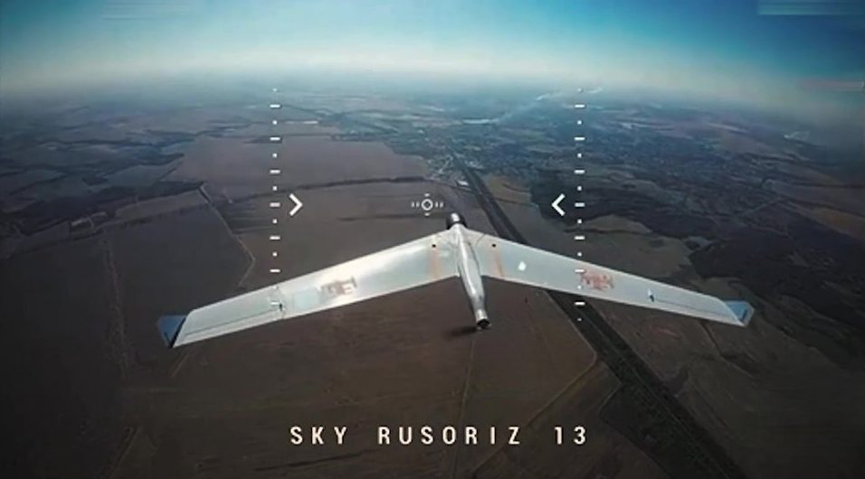 Russian Zala reconnaissance drone seen by Ukrainian anti-aircraft FPV drone.
/p
pPhoto credits: Serhiy Sternenko