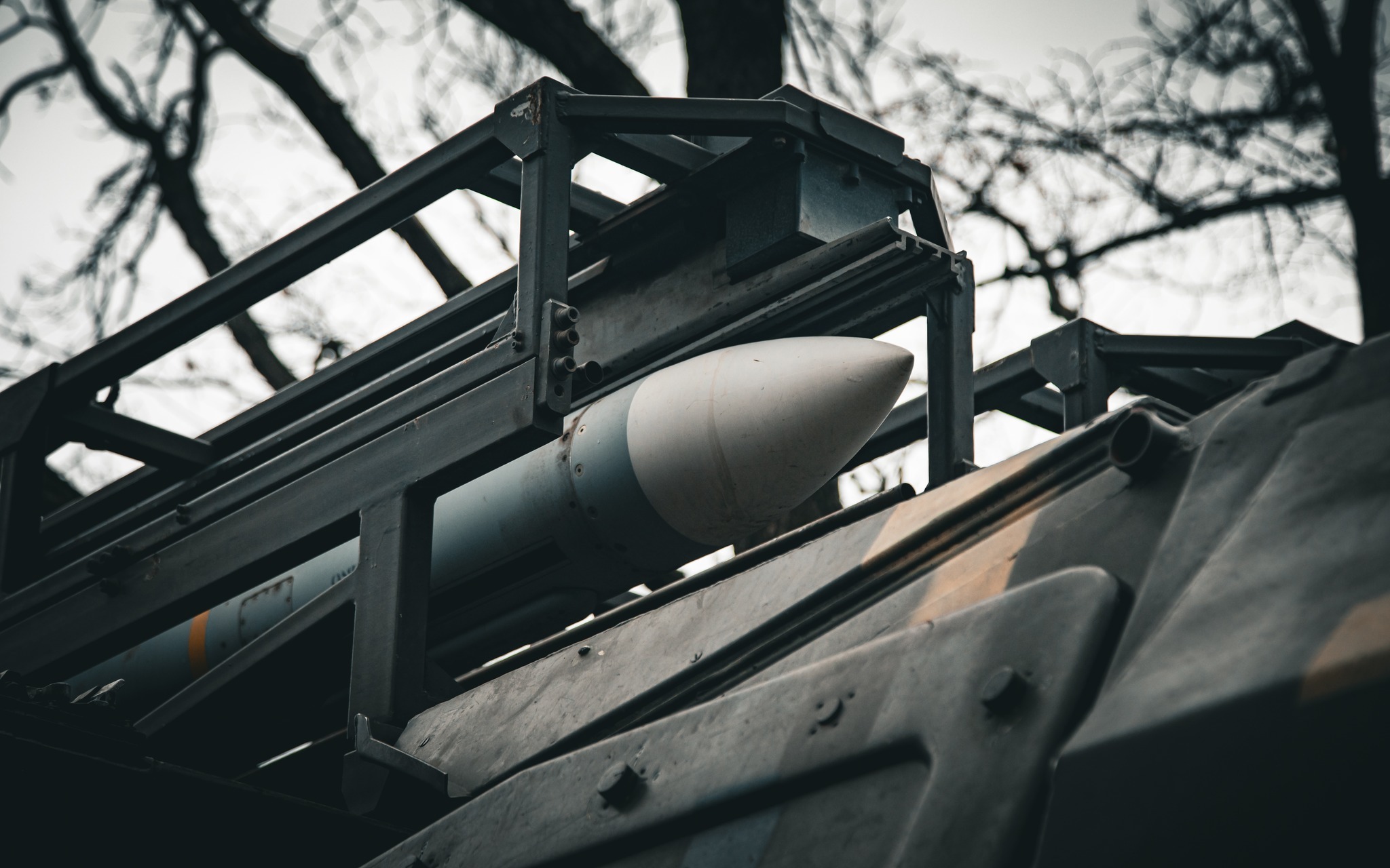 A RIM-7 Sea Sparrow missile on the guide rail of the Ukrainian Buk-M1 system.
/p
pPhoto credits: Ukrainian Air Force Command